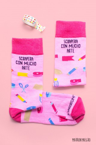 ¡Tenemos los calcetines más optimistas que pondrán el mundo a tus pies!