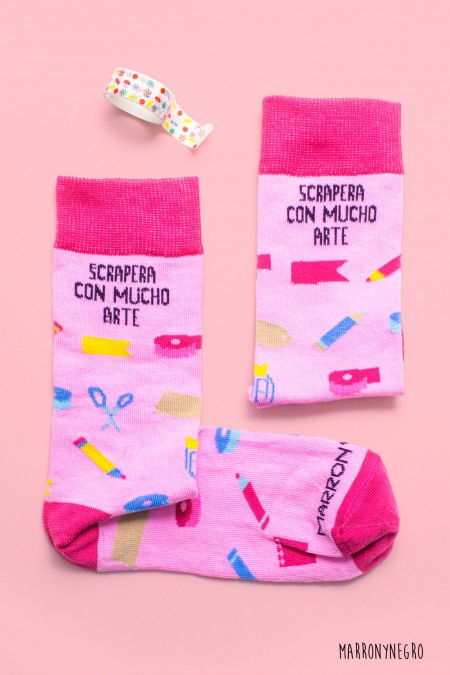 ¡Tenemos los calcetines más optimistas que pondrán el mundo a tus pies!