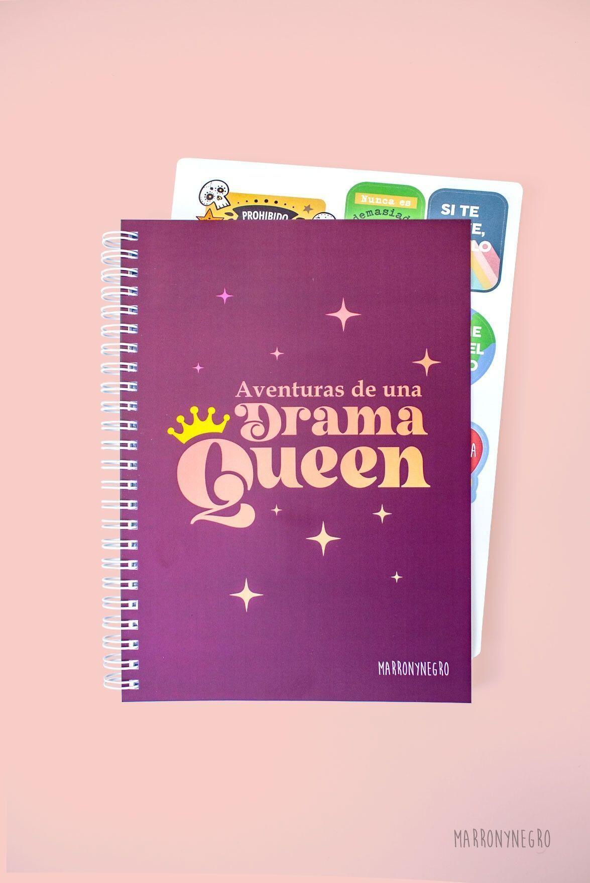 Cuaderno Aventuras de una Drama Queen + Pegatinas