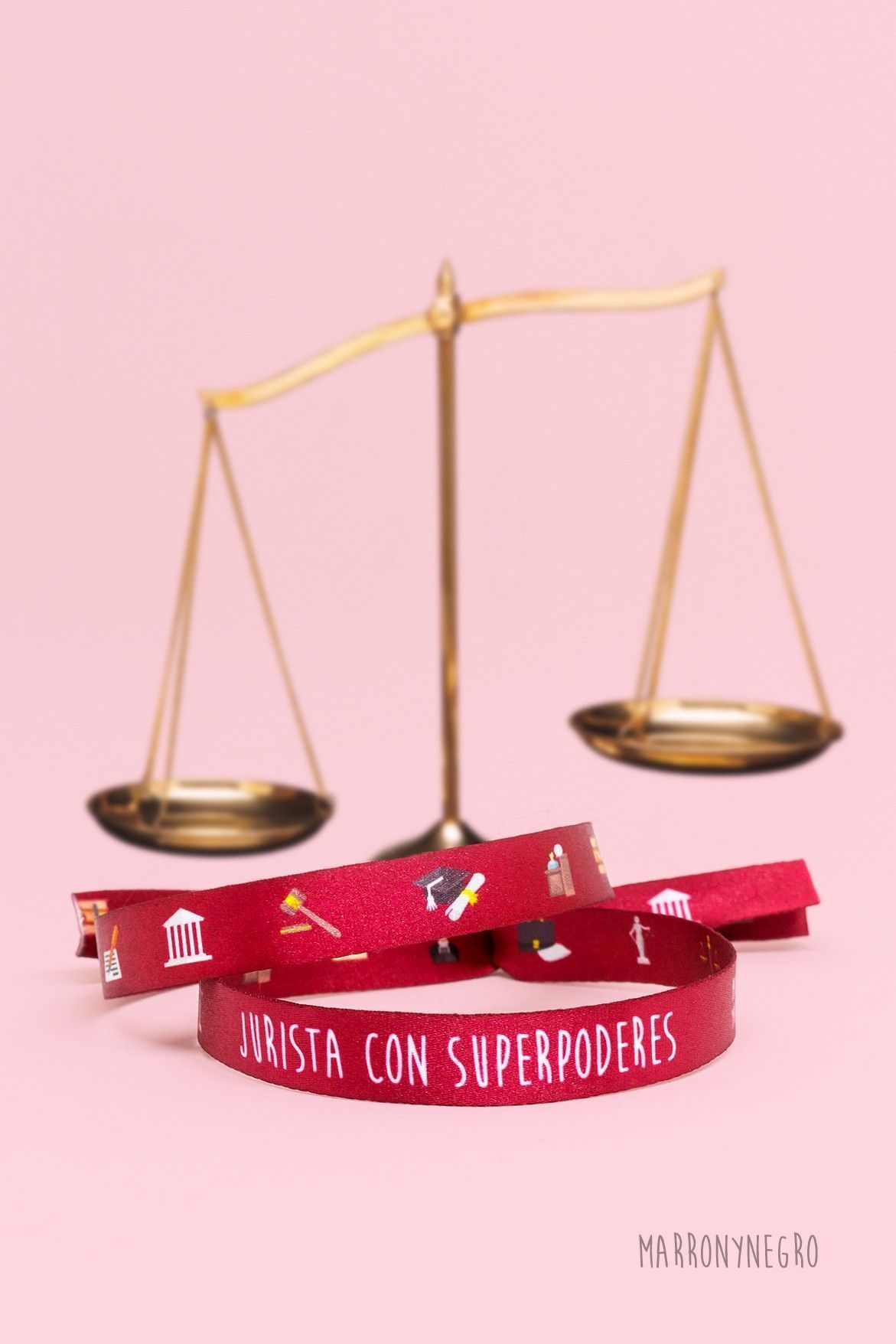 Pulsera Jurista con superpoderes