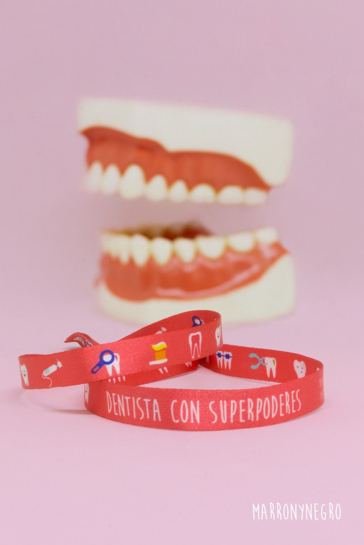 Pulsera Dentista con superpoderes