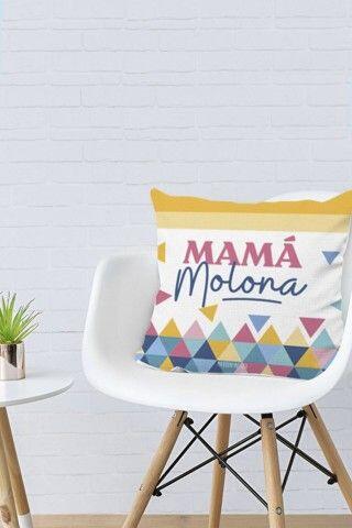 Cojín Reversible con relleno "Mamá Molona"