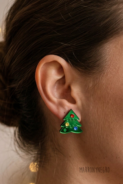 Pendientes Mini Árbol de Navidad en modelo