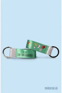 Producto: Llavero TCAE con superpoderes - Marronynegro
