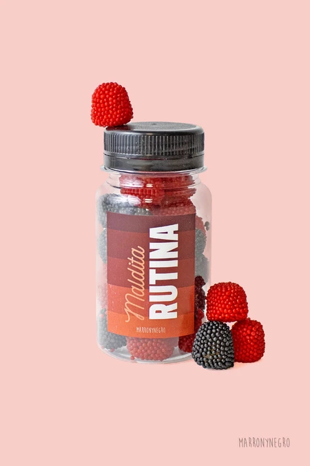 Producto: Pildorero Maldita Rutina - Marronynegro