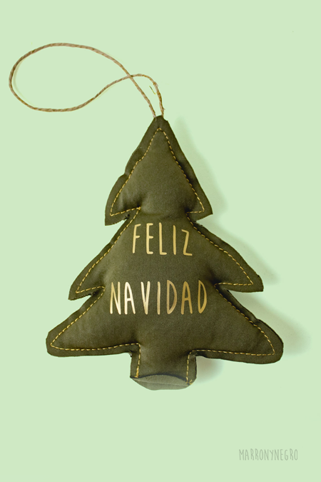 Adorno navideño de tela con mensaje navideño Feliz Navidad