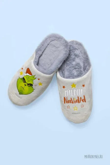Producto: Zapatillas Maldita Navidad - Marronynegro